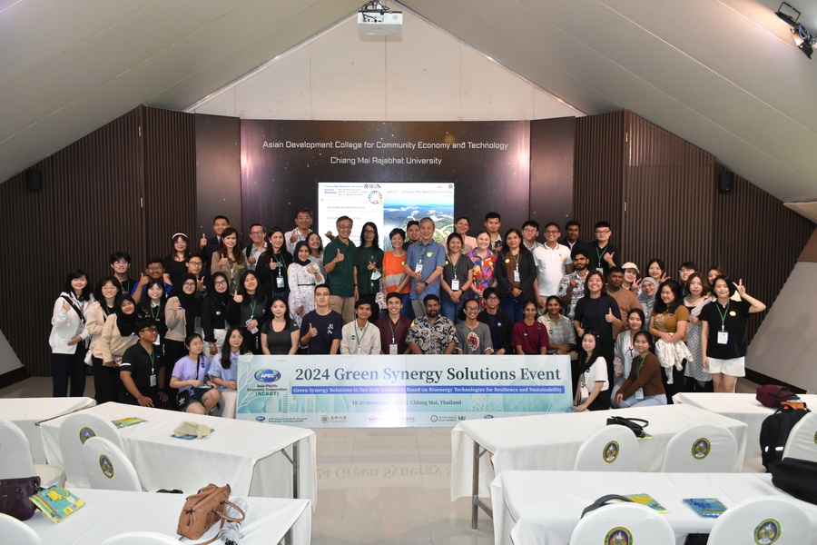 2024年綠能中心組隊參加「APEC YES Challenge」青年競賽,歷經半年評選後成功晉級決賽,並赴泰國清邁與來自六個經濟體的隊伍同場競技。