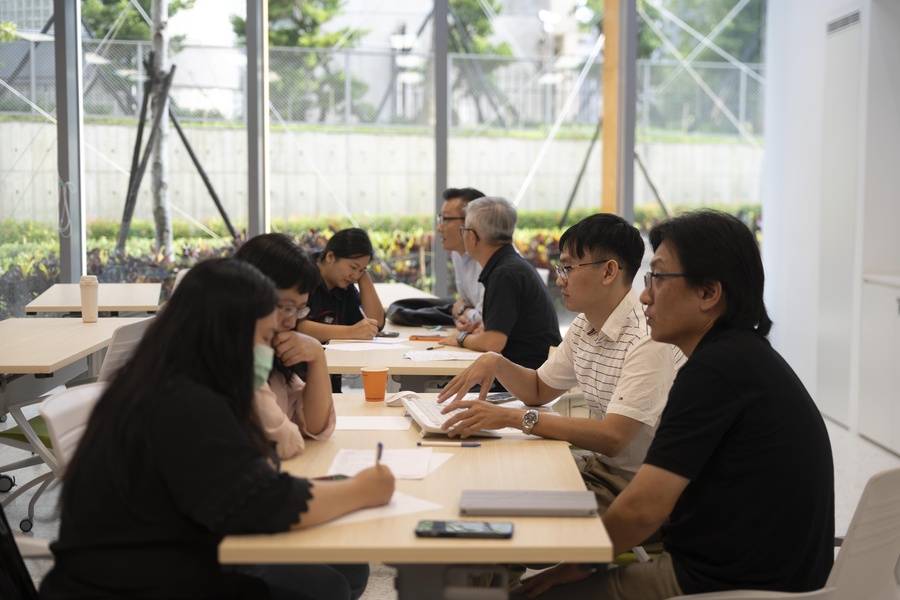 教學實驗基地為理念,導入TBL(團隊導向學習)模式,打造靈活開放的學習空間。