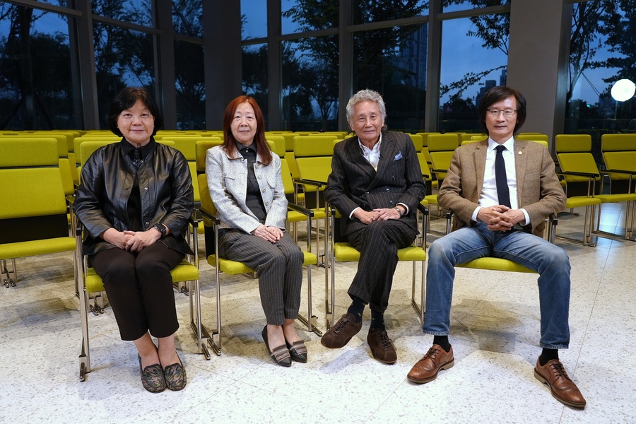 逢甲大學高承恕董事長、王葳校長、唐國豪副校長、黎淑婷副校長。