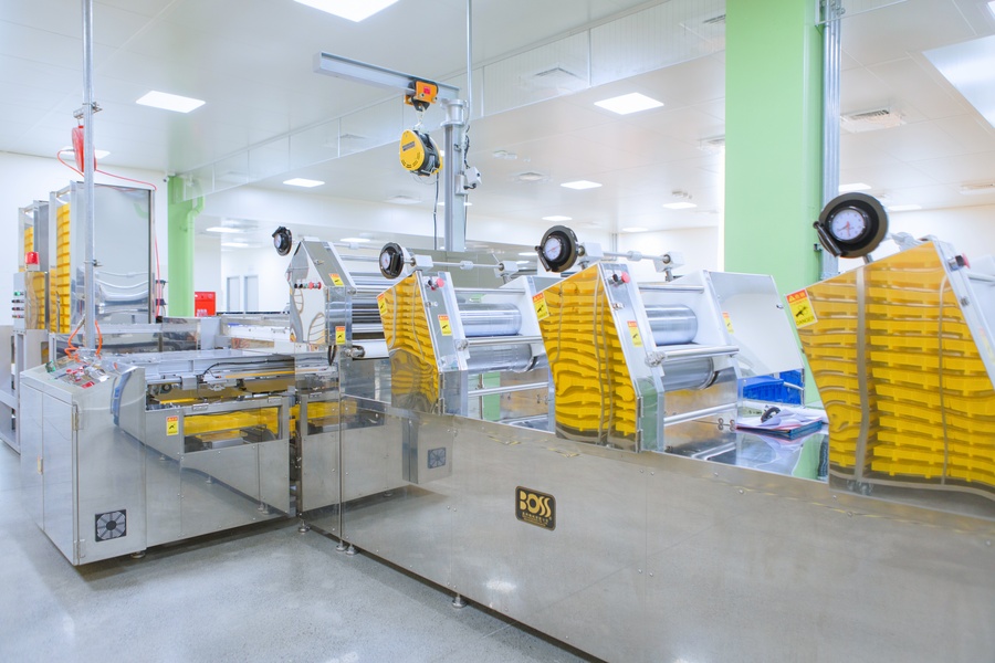 春拌麵工廠內部。