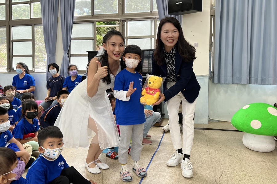 贊助「水源村劇團」至嘉義偏鄉小學演出。