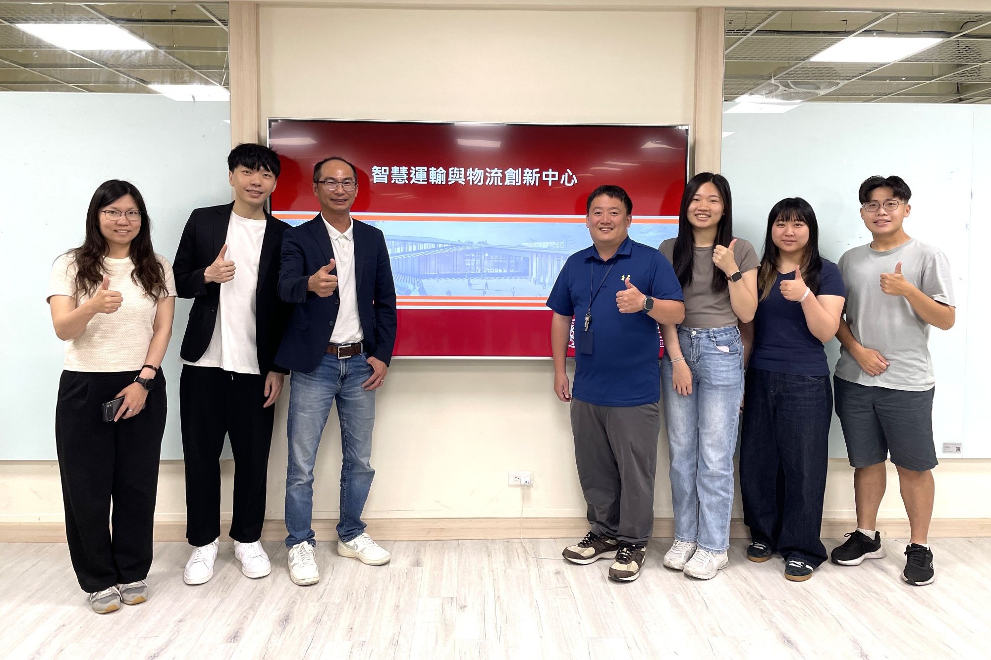 專訪當日現場中心團隊。