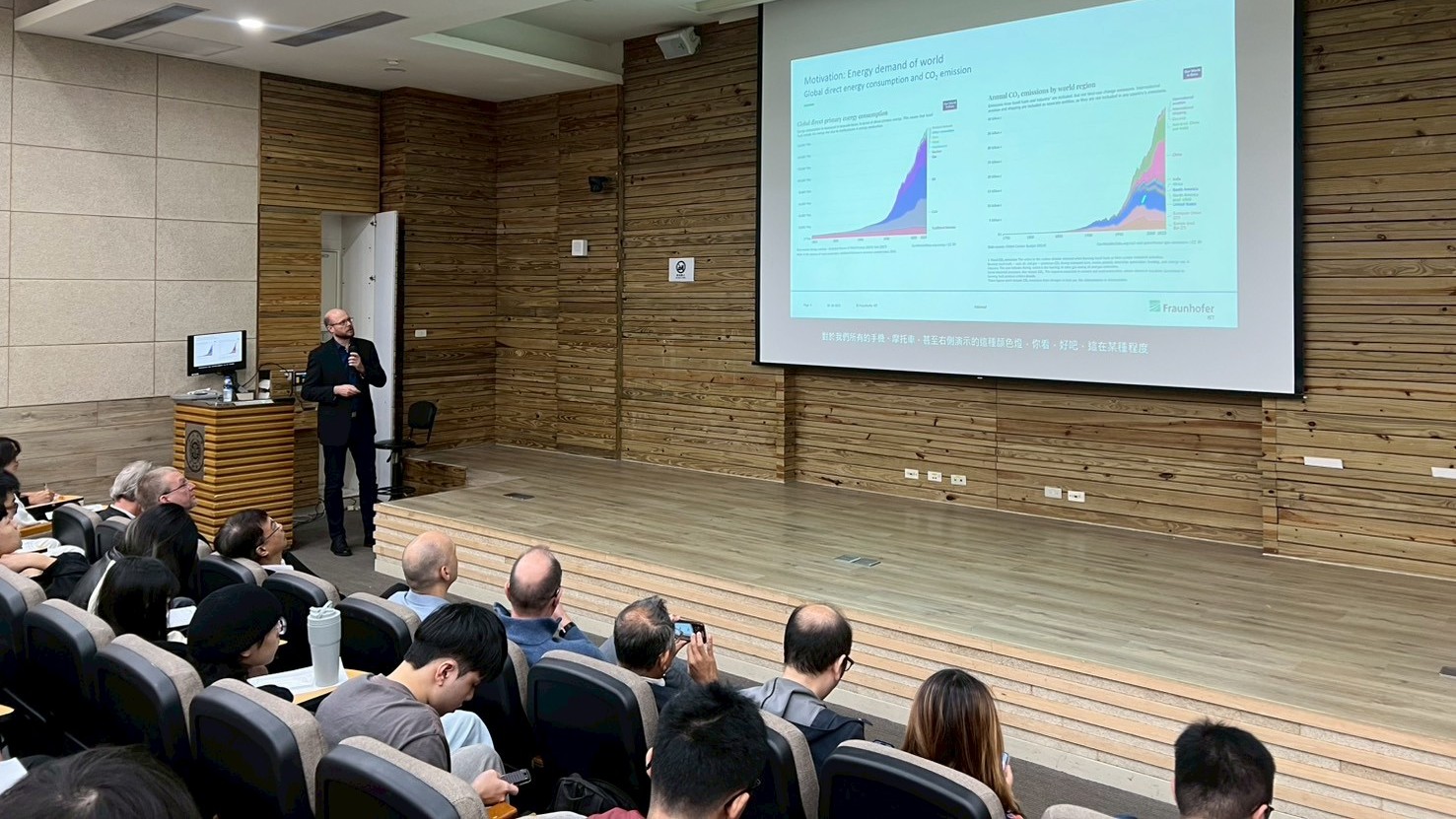 Dr.-Ing. Stefan Körner delivered a lectures on “Thin Film Coatings for Next-Generation PEM Electrolyzers.”