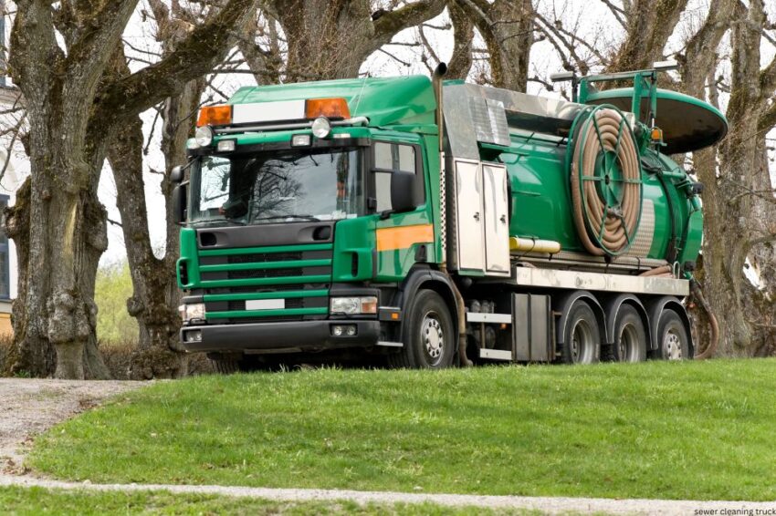 sewer cleaning truck