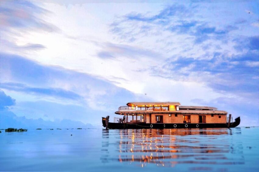 Houseboat alleppey
