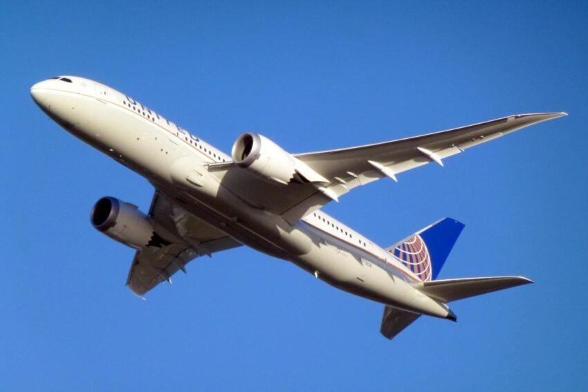 N2790829122013LHR 11633135566 6
