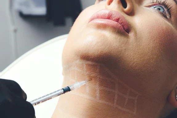 Can Aqualyx Injection Help You Achieve a Defined Chin
