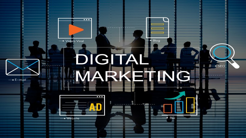 digital marketing with icons business people 1