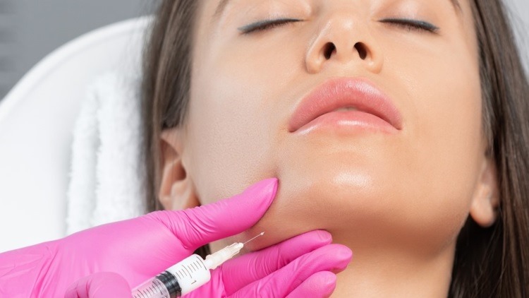 Can Aqualyx Injection Help Sculpt the Jawline