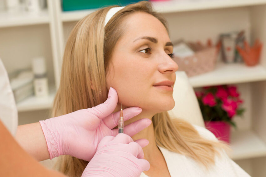 What Makes Jawline Contouring Enhance Bone Structure Effect