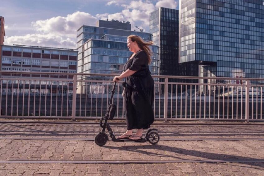 Emove Cruiser Electric Scooter Comfort