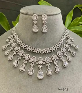 Bridal Jewelry Essentials How to Elevate Your Wedding Day Look Effortlessly