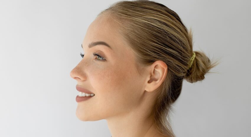 What techniques are used for Earlobe Reduction