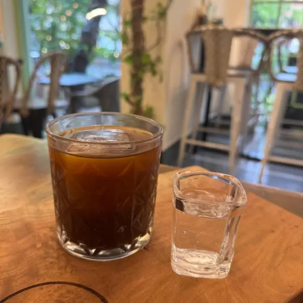 25 main street cafe featured in daily hunt