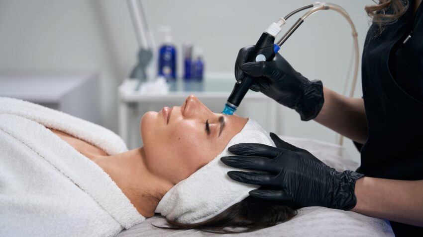 Can Hydrafacial Help Clear Congested Skin in Your 40s