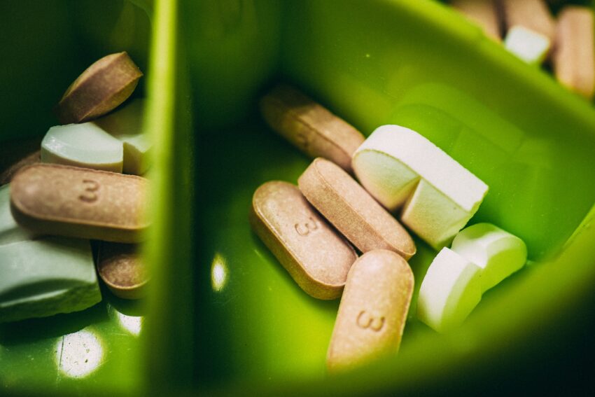 NMN Resveratrol Quercetin supplement
