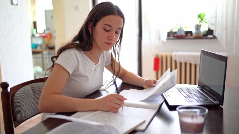 istockphoto 2189061376 640x640 1