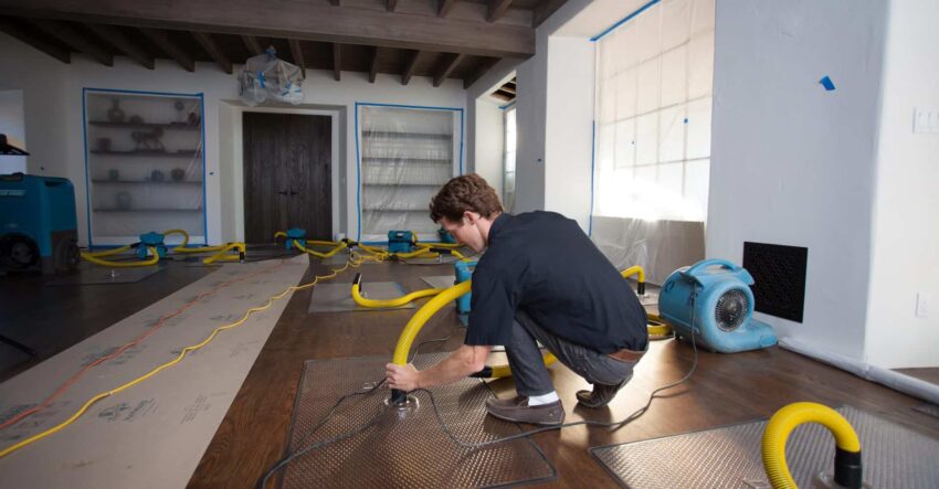 water damage restoration cleanup%E2%80%8B services