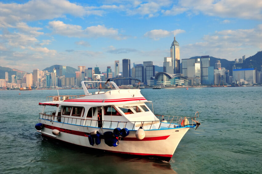 boat hong kong 1536x1022 1