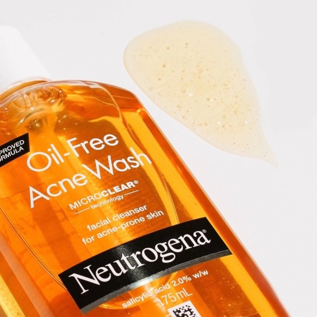 Sữa Rửa Mặt Neutrogena Ngăn Ngừa Mụn Oil-Free Acne Wash