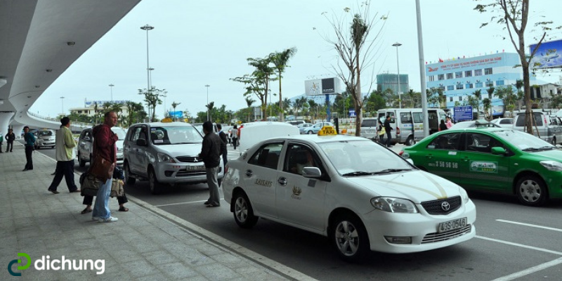 thuê xe đi sân bay nội bài