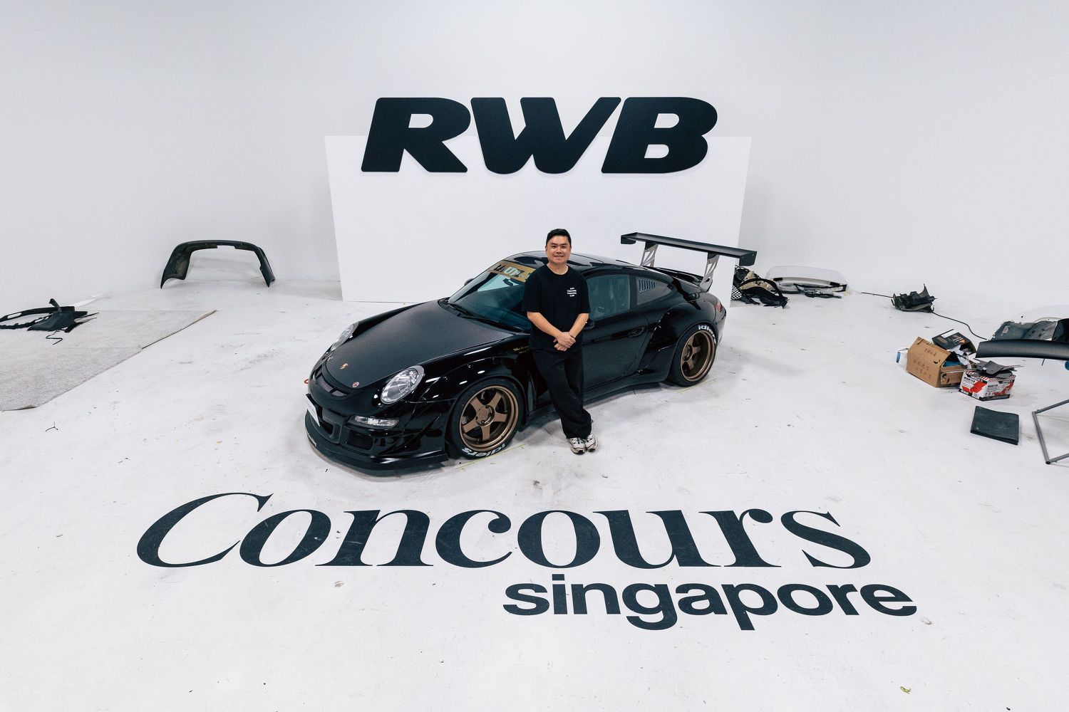 Rough Love in Singapore with Rauh-Welt Begriff