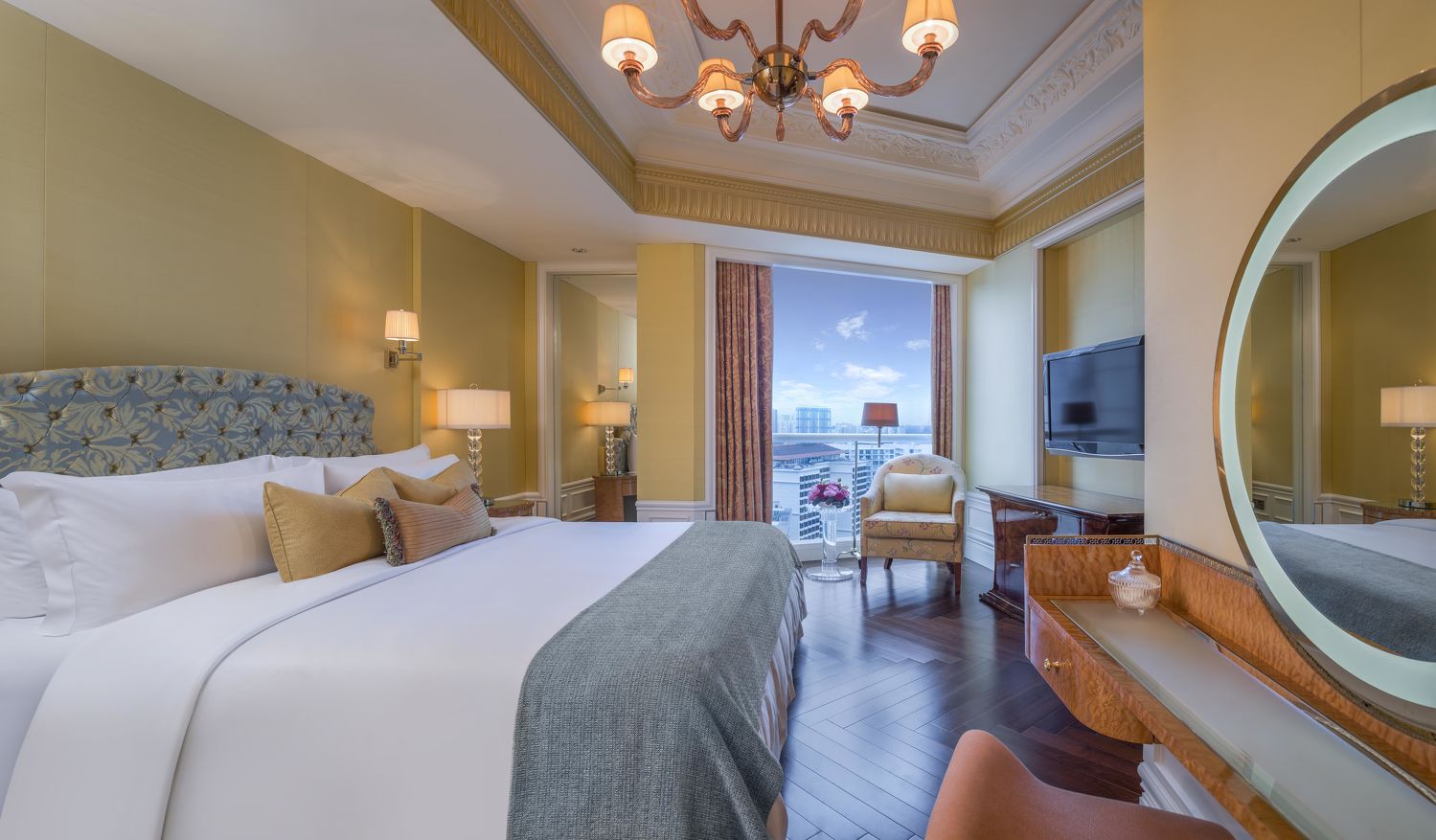 Specialty Suite Bedroom - THE EDGE SINGAPORE