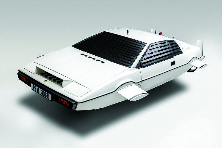 Lotus Esprit S1 Submarine - THE EDGE SINGAPORE