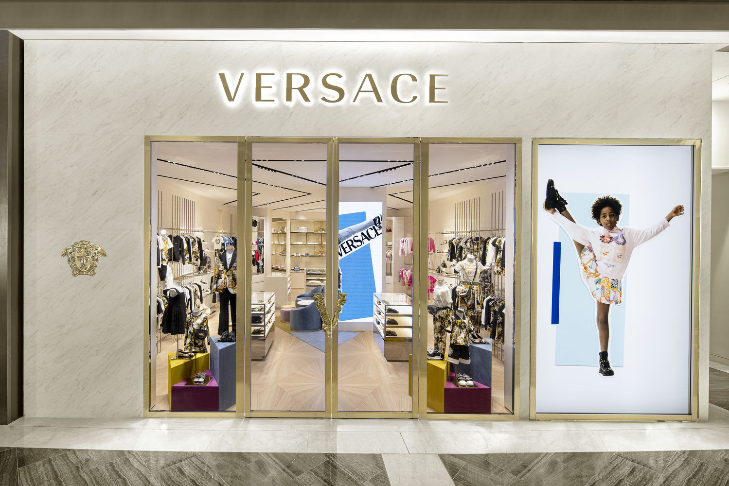 VEFRSACE - THE EDGE SINGAPORE