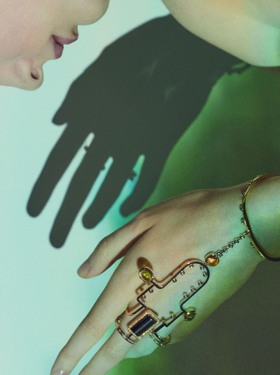 bijou de main a lecoute collection haute joaillerie lignes sensibles - THE EDGE SINGAPORE