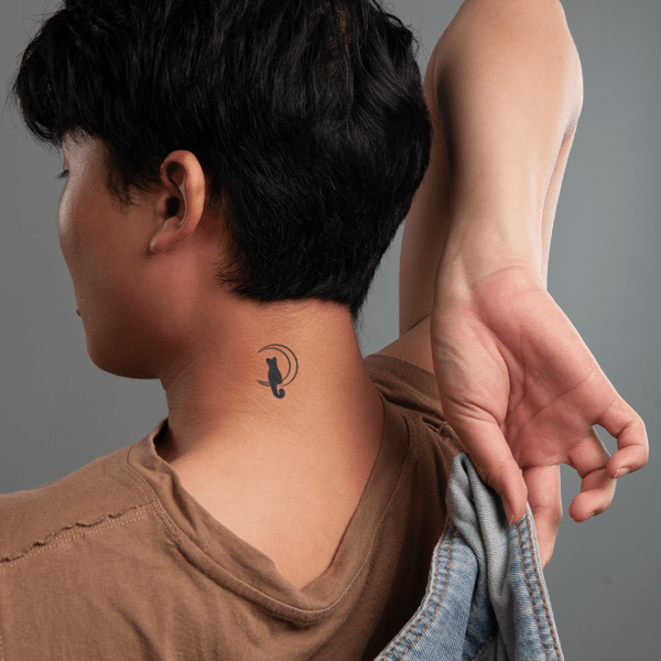 1__10__29a1401bdff4404a8411d65db8b66576_grande Hình xăm mặt trăng và mèo