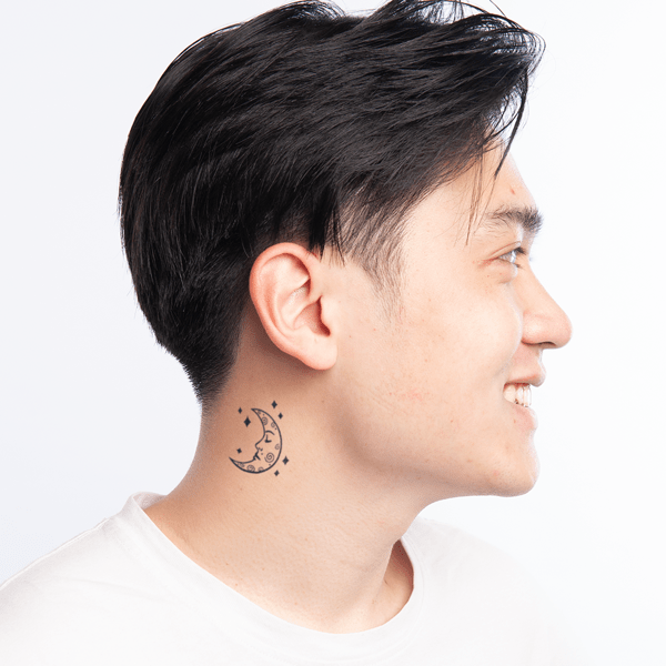 2__19__2bbaeaaab66a48bebbe872b248ffb01e_grande Hình xăm mặt trăng khuyết cho nam