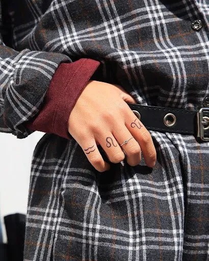 Hình xăm mini cung hoàng đạo cũng là một xu hướng bạn nên thử