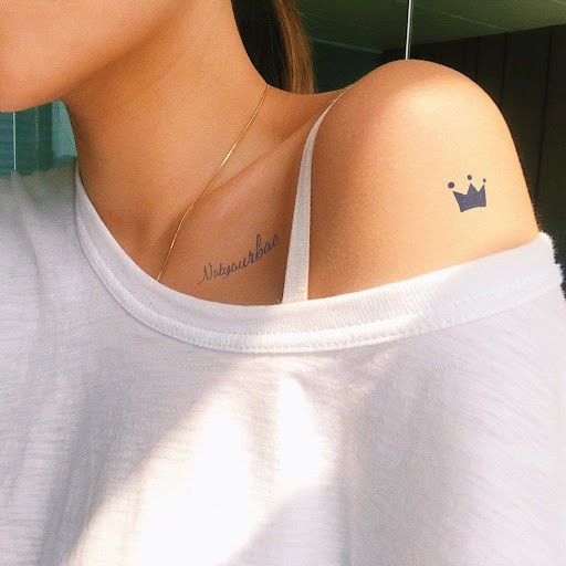 Hãy để những hình xăm chữ nói thay bạn là ai