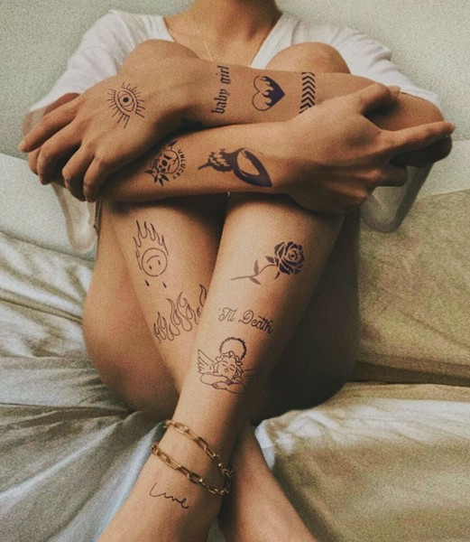 Bạn có thể phối hợp nhiều hình xăm để tạo ra sự hài hòa và ấn tượng