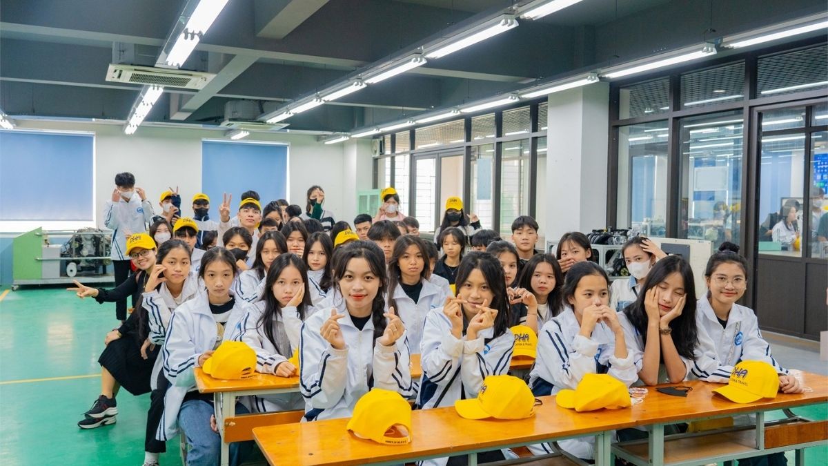 anh-lop-hoc-46 ảnh lớp học đại học sáng tạo