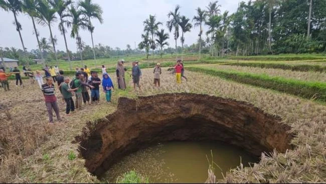 Antara Harapan dan Ilmu Pengetahuan: Menyikapi Fenomena Air Sinkhole di Sumatera Barat