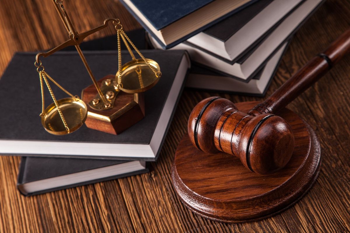 Mengapa Hukum Bukan Sekadar Teks di Buku? Membangun Kultur Hukum dalam Dinamika Sosial Kontemporer