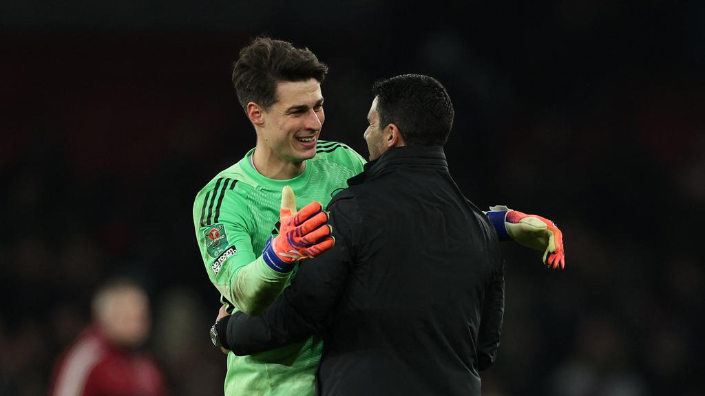 Analisis Pilihan Kiper Arteta: Sentimen vs Rasionalitas dalam Final Carabao Cup